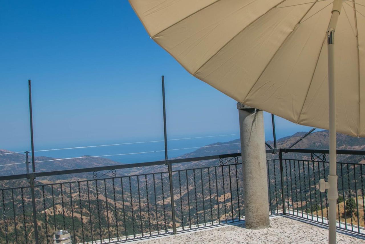 Vila La Casa Della Nonna San Mauro Castelverde Exteriér fotografie